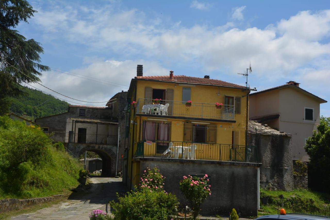 Agriturismo Ghirlanda Norma Rita Carrodano Inferiore Екстериор снимка