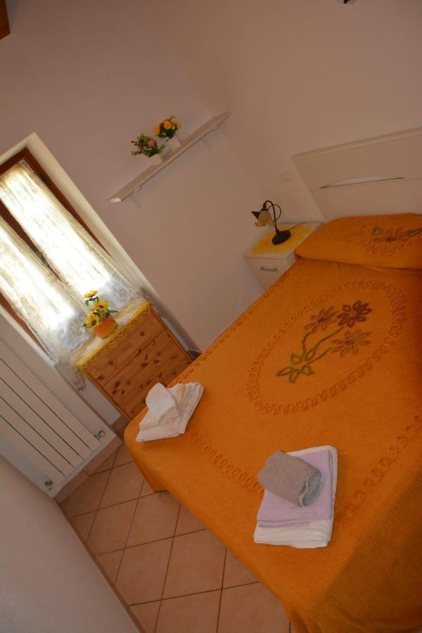 Agriturismo Ghirlanda Norma Rita Carrodano Inferiore Екстериор снимка