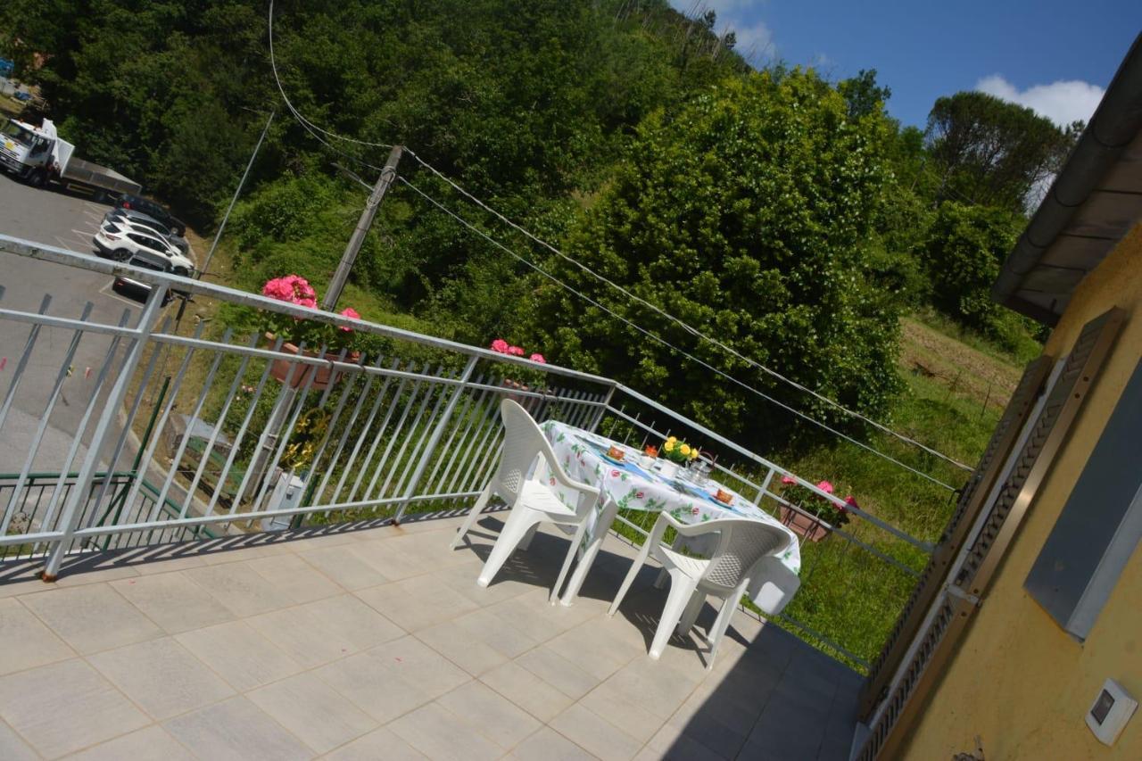 Agriturismo Ghirlanda Norma Rita Carrodano Inferiore Екстериор снимка