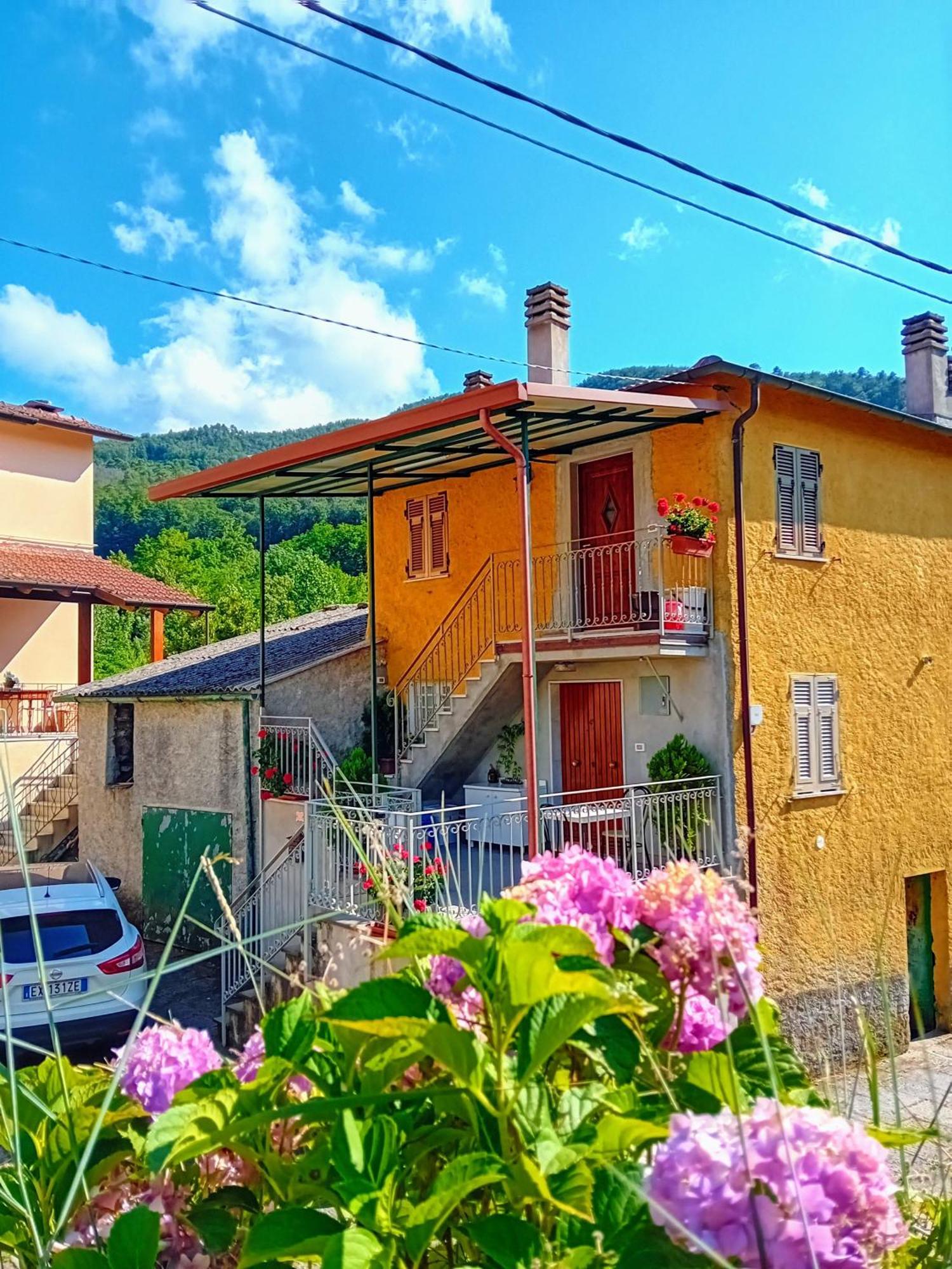 Agriturismo Ghirlanda Norma Rita Carrodano Inferiore Екстериор снимка