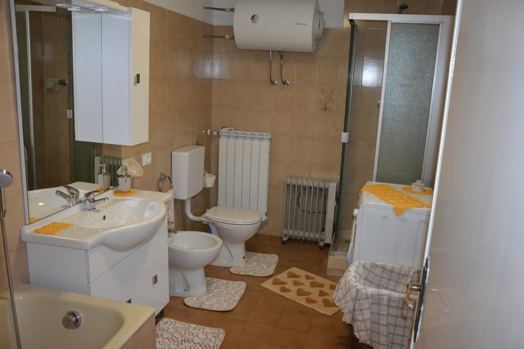 Agriturismo Ghirlanda Norma Rita Carrodano Inferiore Екстериор снимка