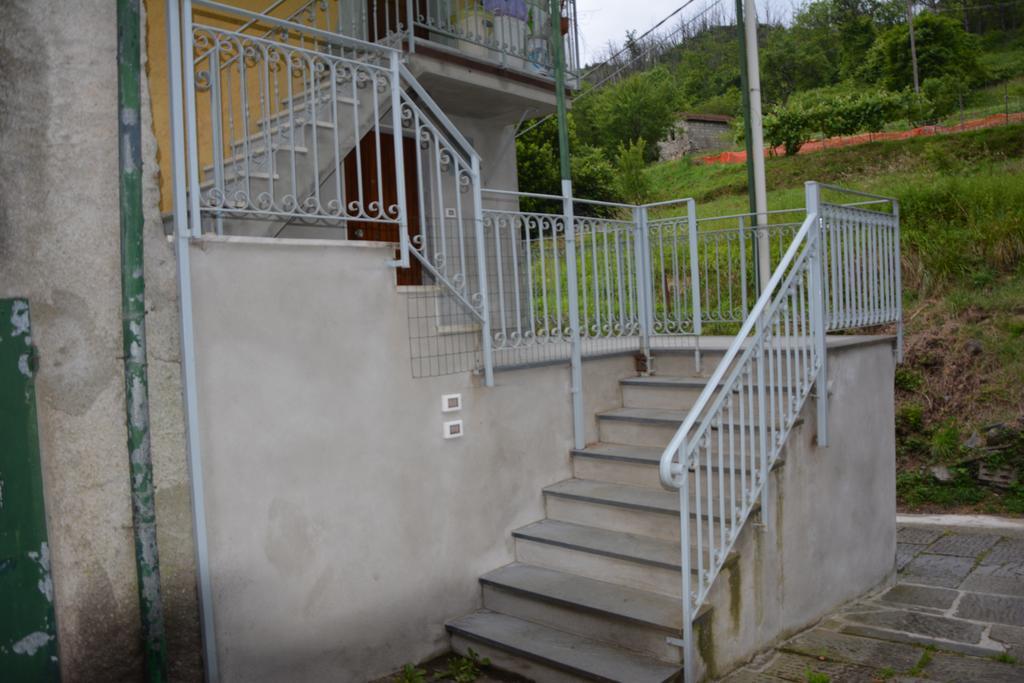 Agriturismo Ghirlanda Norma Rita Carrodano Inferiore Екстериор снимка